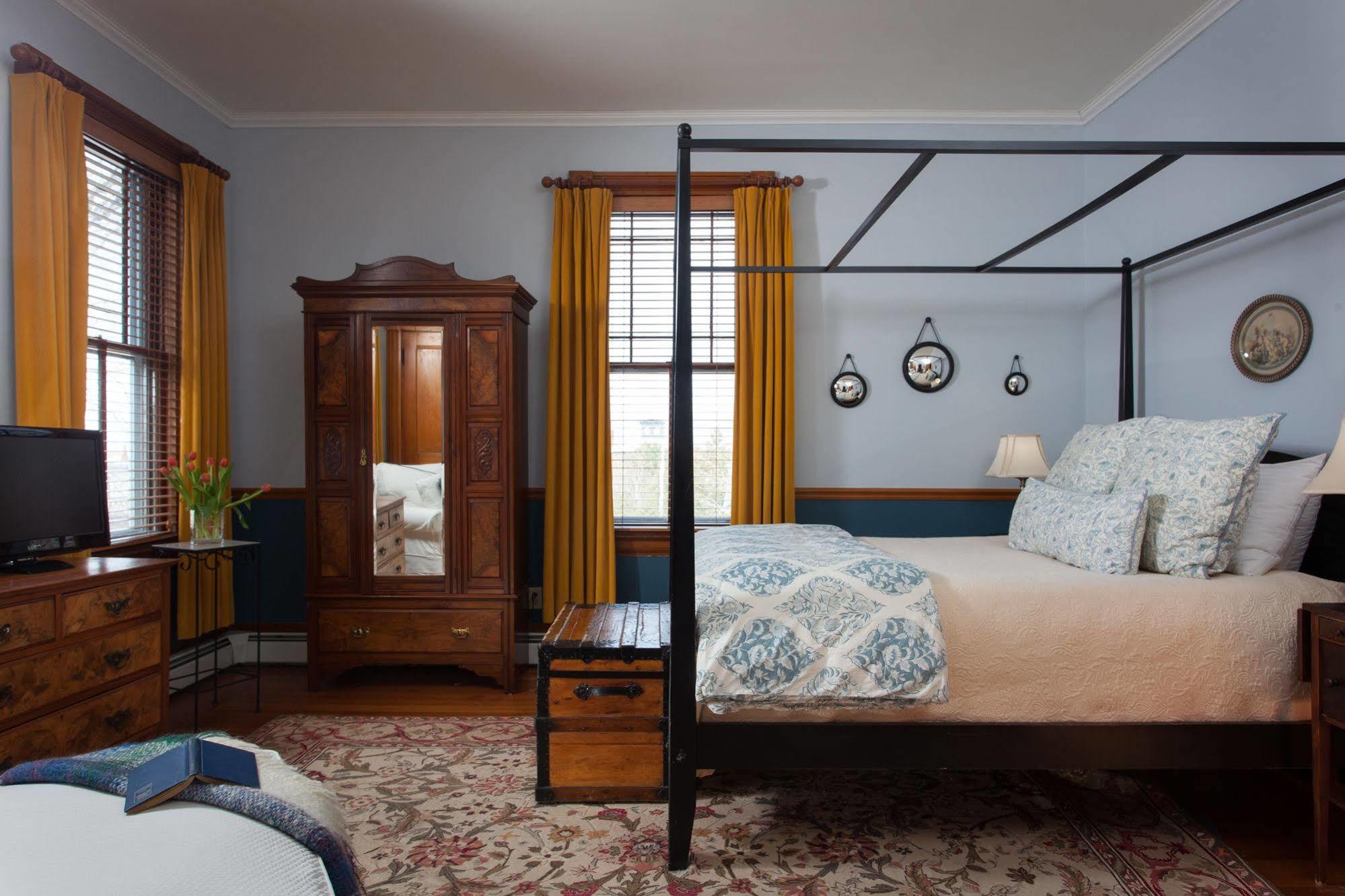 Lang House On Main Street Bed & Breakfast Burlington Eksteriør billede