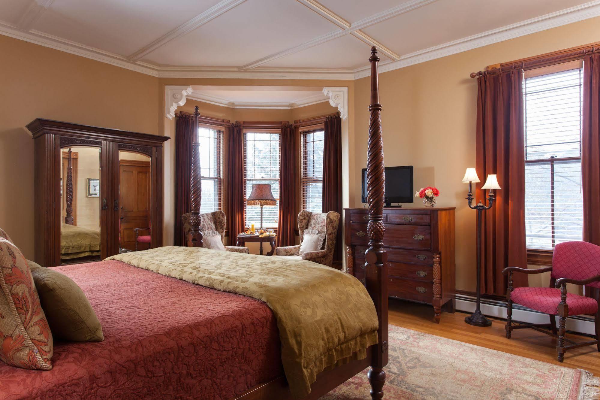 Lang House On Main Street Bed & Breakfast Burlington Eksteriør billede